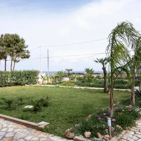 Casa Laura Di Fronte La Tonnara Holiday home